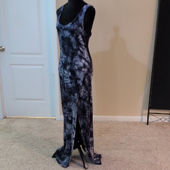 Forever 21 Dresses & Skirts - Forever 21 Blue Tie-Dye Dress